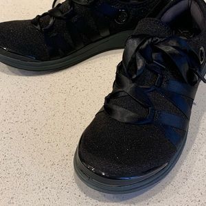 BZees washable sneakers